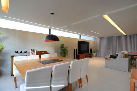 Apartamento à venda com 364m², 4 quartos e 4 vagasVaranda coberta