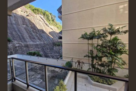 Apartamento à venda com 65m², 1 quarto e 1 vaga