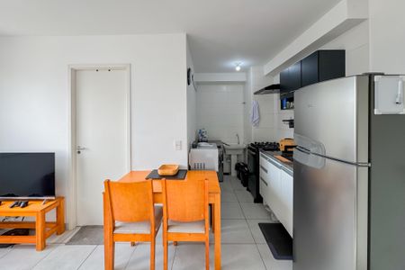Apartamento à venda com 34m², 1 quarto e 1 vaga Apartamento à venda com 34m², 1 quarto e 1 vagaSala