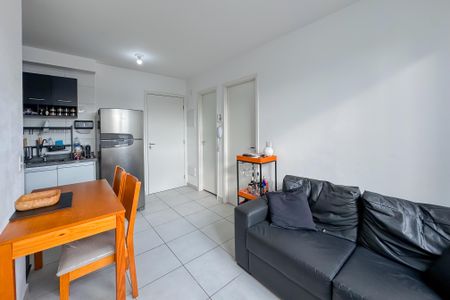 Apartamento à venda com 34m², 1 quarto e 1 vaga Apartamento à venda com 34m², 1 quarto e 1 vagaSala