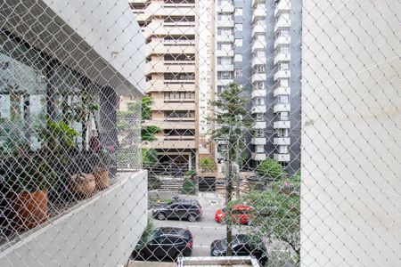 Apartamento para alugar com 240m², 4 quartos e 2 vagas Apartamento para alugar com 240m², 4 quartos e 2 vagasVista da Sala