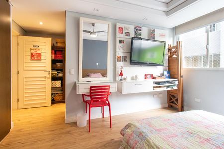 Apartamento para alugar com 240m², 4 quartos e 2 vagas Apartamento para alugar com 240m², 4 quartos e 2 vagasSuíte