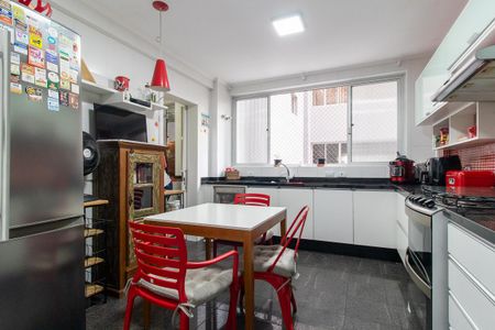 Apartamento para alugar com 240m², 4 quartos e 2 vagas Apartamento para alugar com 240m², 4 quartos e 2 vagasCozinha
