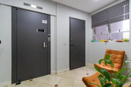 Apartamento para alugar com 240m², 4 quartos e 2 vagas Apartamento para alugar com 240m², 4 quartos e 2 vagasHall social