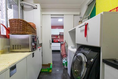 Apartamento para alugar com 240m², 4 quartos e 2 vagas Apartamento para alugar com 240m², 4 quartos e 2 vagasÁrea de Serviço