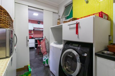 Apartamento para alugar com 240m², 4 quartos e 2 vagas Apartamento para alugar com 240m², 4 quartos e 2 vagasÁrea de Serviço