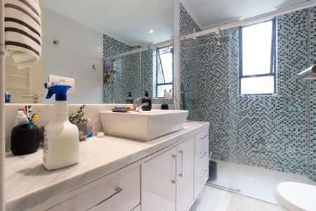 Apartamento para alugar com 240m², 4 quartos e 2 vagas Apartamento para alugar com 240m², 4 quartos e 2 vagasBanheiro da Suíte 3