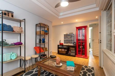 Apartamento para alugar com 240m², 4 quartos e 2 vagas Apartamento para alugar com 240m², 4 quartos e 2 vagasQuarto