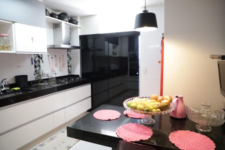 Apartamento para alugar com 116m², 2 quartos e 2 vagasCozinha