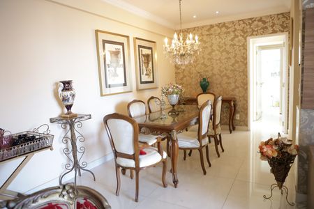 Apartamento para alugar com 116m², 2 quartos e 2 vagasSala