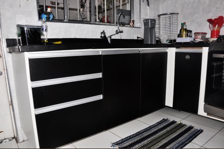 Casa à venda com 99m², 3 quartos e 2 vagas Casa à venda com 99m², 3 quartos e 2 vagasCozinha