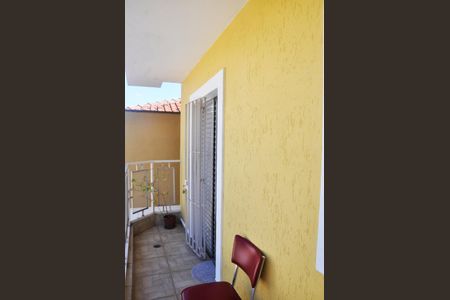 Casa à venda com 99m², 3 quartos e 2 vagas Casa à venda com 99m², 3 quartos e 2 vagasVaranda/ Quarto 01