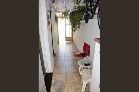 Casa à venda com 99m², 3 quartos e 2 vagas Casa à venda com 99m², 3 quartos e 2 vagasCorredor Externo