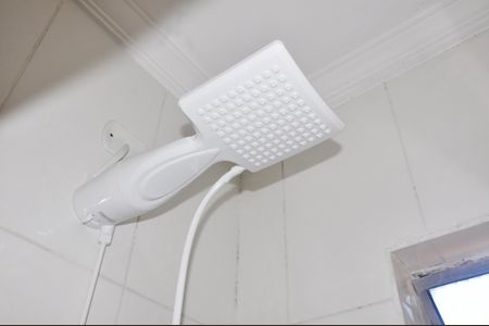 Casa à venda com 99m², 3 quartos e 2 vagas Casa à venda com 99m², 3 quartos e 2 vagasBanheiro/ Quarto 01