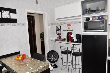 Casa à venda com 99m², 3 quartos e 2 vagas Casa à venda com 99m², 3 quartos e 2 vagasCozinha