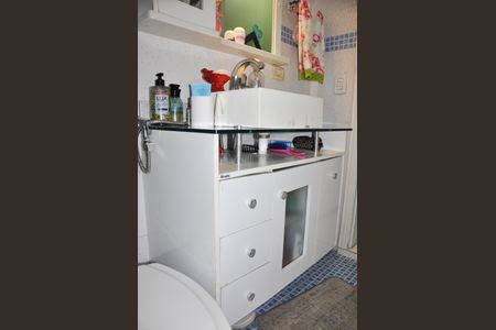 Casa à venda com 99m², 3 quartos e 2 vagas Casa à venda com 99m², 3 quartos e 2 vagas Banheiro Social