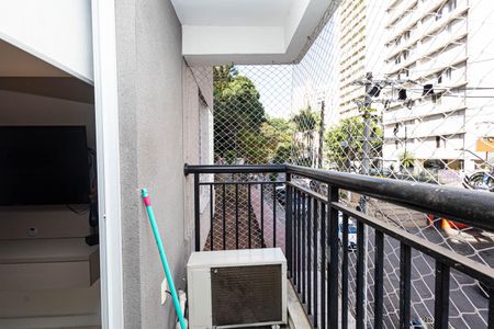 Apartamento à venda com 33m², 1 quarto e sem vagaSacada