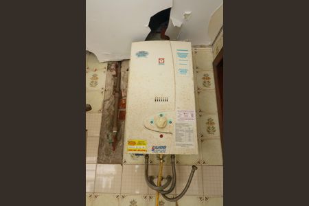 Casa à venda com 140m², 4 quartos e 4 vagas Casa à venda com 140m², 4 quartos e 4 vagasAquecedor