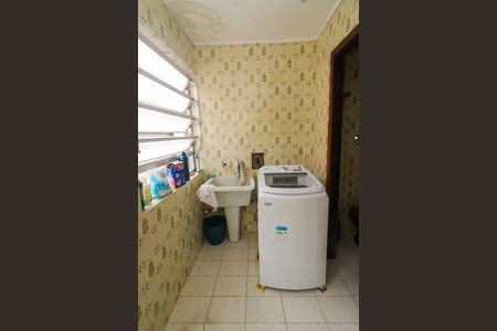 Casa à venda com 140m², 4 quartos e 4 vagas Casa à venda com 140m², 4 quartos e 4 vagasÁrea de Serviço