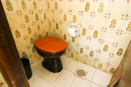 Casa à venda com 140m², 4 quartos e 4 vagas Casa à venda com 140m², 4 quartos e 4 vagasBanheiro de serviço