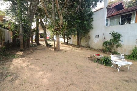 Casa à venda com 140m², 4 quartos e 4 vagas Casa à venda com 140m², 4 quartos e 4 vagasQuintal