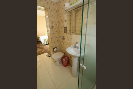 Casa à venda com 140m², 4 quartos e 4 vagas Casa à venda com 140m², 4 quartos e 4 vagasBanheiro da Suíte