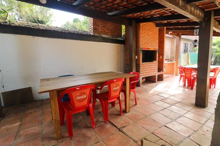 Casa à venda com 140m², 4 quartos e 4 vagas Casa à venda com 140m², 4 quartos e 4 vagasVaranda