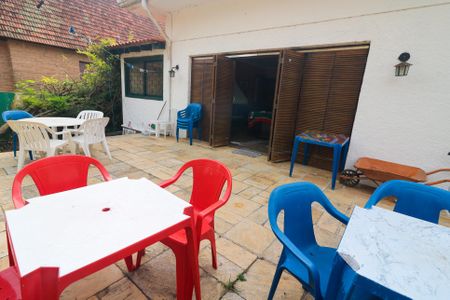 Casa à venda com 140m², 4 quartos e 4 vagas Casa à venda com 140m², 4 quartos e 4 vagasSacada da sala 1