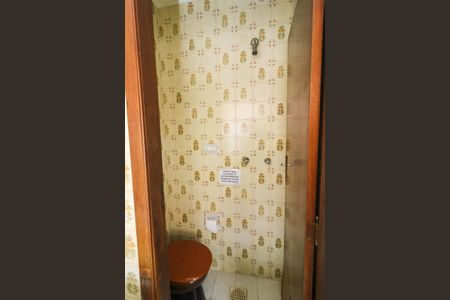 Casa à venda com 140m², 4 quartos e 4 vagas Casa à venda com 140m², 4 quartos e 4 vagasBanheiro de serviço