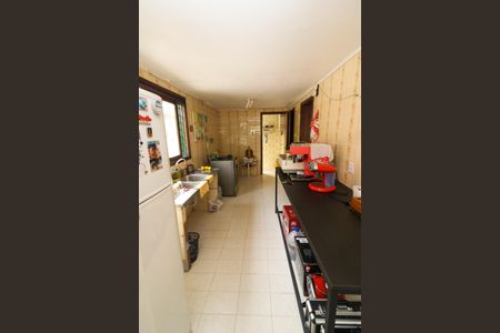 Casa à venda com 140m², 4 quartos e 4 vagas Casa à venda com 140m², 4 quartos e 4 vagasCozinha