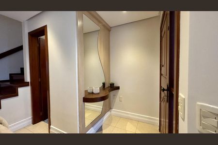 Casa à venda com 253m², 3 quartos e 4 vagasSala