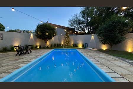 Casa à venda com 253m², 3 quartos e 4 vagasÁrea comum - Piscina