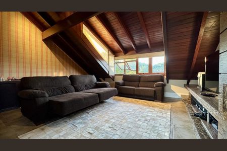 Casa à venda com 253m², 3 quartos e 4 vagasSala 2