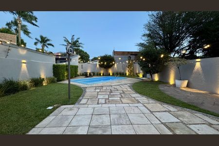 Casa à venda com 253m², 3 quartos e 4 vagasÁrea comum - Piscina