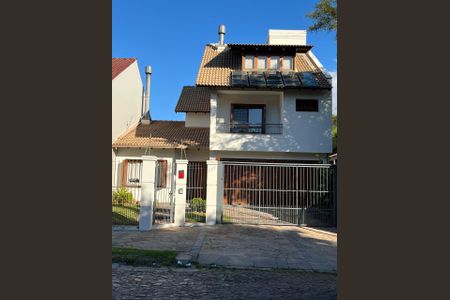 Casa à venda com 253m², 3 quartos e 4 vagasFachada
