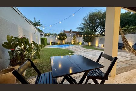 Casa à venda com 253m², 3 quartos e 4 vagasÁrea comum