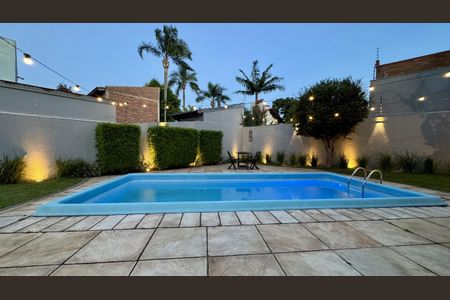 Casa à venda com 253m², 3 quartos e 4 vagasÁrea comum - Piscina