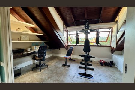 Casa à venda com 253m², 3 quartos e 4 vagasÁrea comum -  Academia