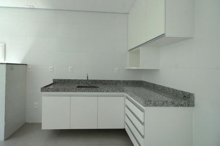 Apartamento à venda com 62m², 2 quartos e 2 vagasCozinha