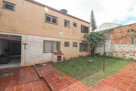 Casa à venda com 200m², 4 quartos e 2 vagasFundos