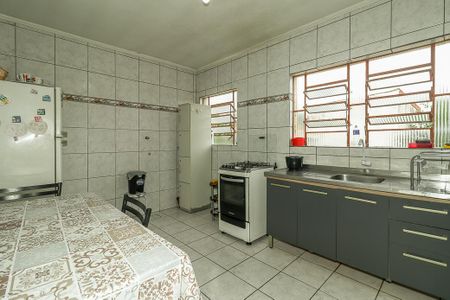 Casa à venda com 200m², 4 quartos e 2 vagasCozinha