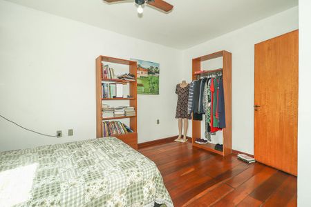 Casa à venda com 200m², 4 quartos e 2 vagasQuarto 2