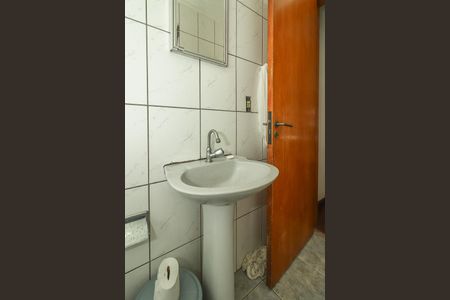 Casa à venda com 200m², 4 quartos e 2 vagasBanheiro Social