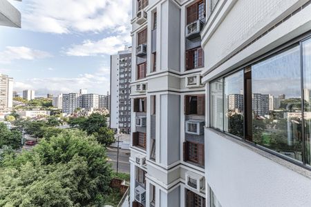 Apartamento à venda com 159m², 4 quartos e 3 vagas Apartamento à venda com 159m², 4 quartos e 3 vagasVista da Suíte 1