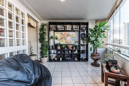 Apartamento à venda com 159m², 4 quartos e 3 vagas Apartamento à venda com 159m², 4 quartos e 3 vagasVaranda da Sala