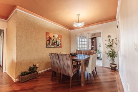 Apartamento à venda com 159m², 4 quartos e 3 vagas Apartamento à venda com 159m², 4 quartos e 3 vagasSala de Jantar