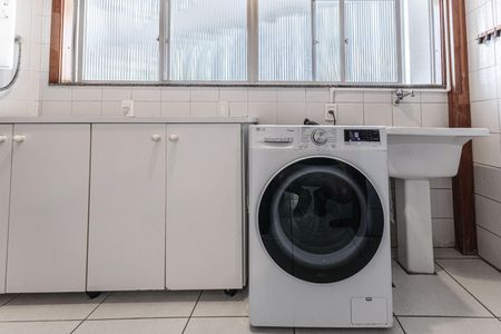 Apartamento à venda com 159m², 4 quartos e 3 vagas Apartamento à venda com 159m², 4 quartos e 3 vagasÁrea de Serviço