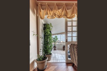 Apartamento à venda com 159m², 4 quartos e 3 vagas Apartamento à venda com 159m², 4 quartos e 3 vagasVaranda da Sala