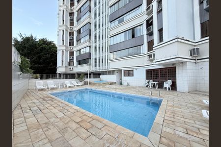 Apartamento à venda com 159m², 4 quartos e 3 vagasÁrea comum - Piscina