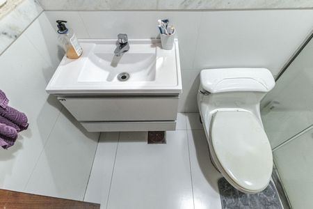 Apartamento à venda com 159m², 4 quartos e 3 vagas Apartamento à venda com 159m², 4 quartos e 3 vagasBanheiro da Suíte 3